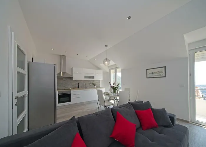 Dvina * Ντουμπρόβνικ